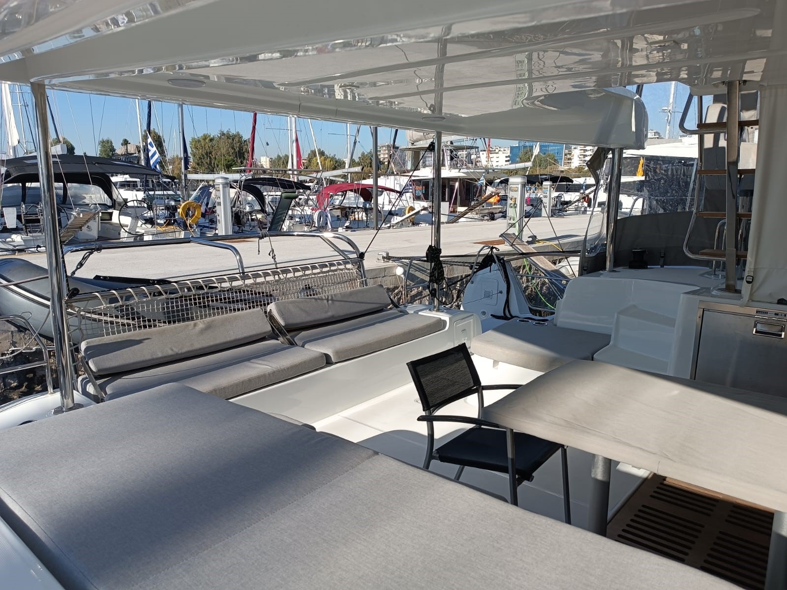Lagoon 43 — photo 23