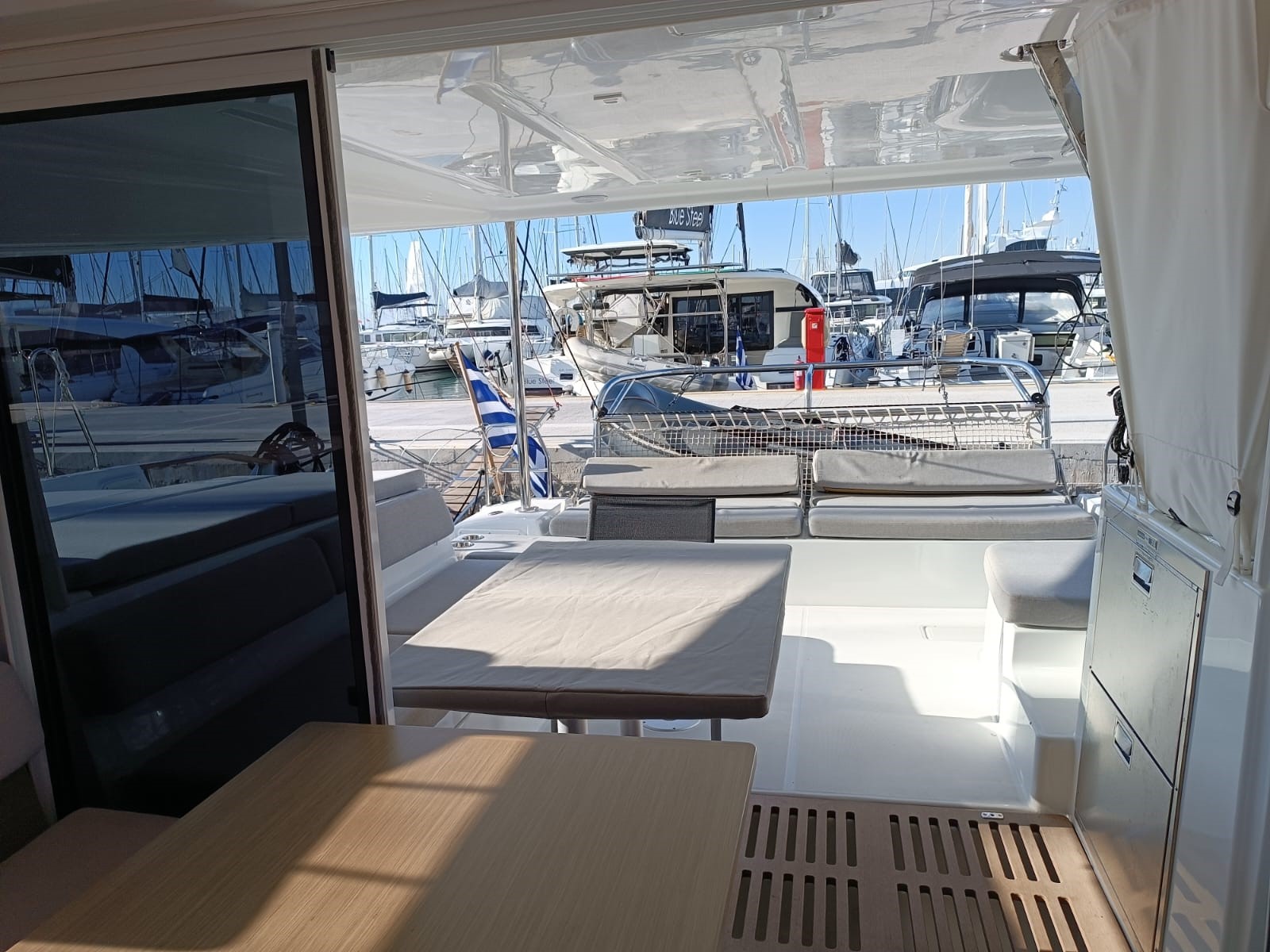 Lagoon 43 — photo 16