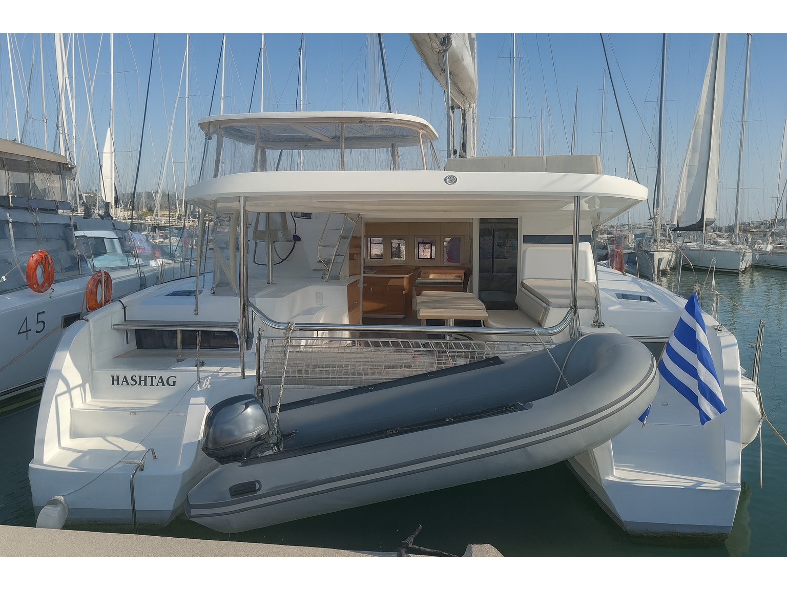 Lagoon 43 — photo 1