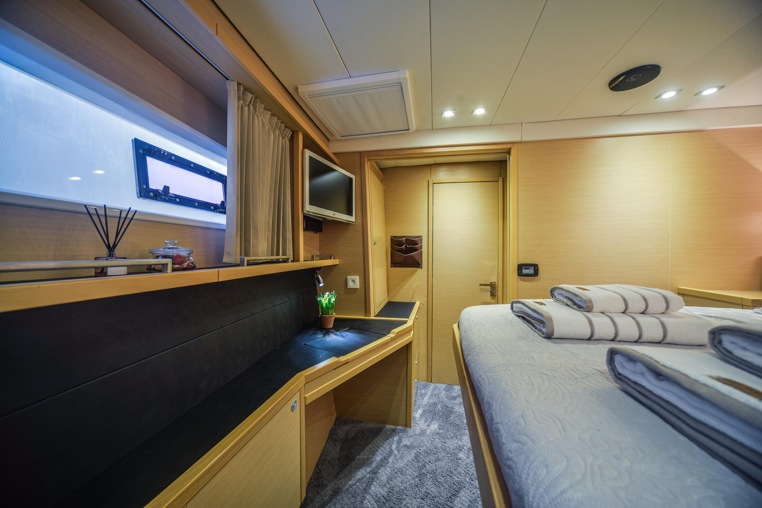 Lagoon 560 S2 — photo 14