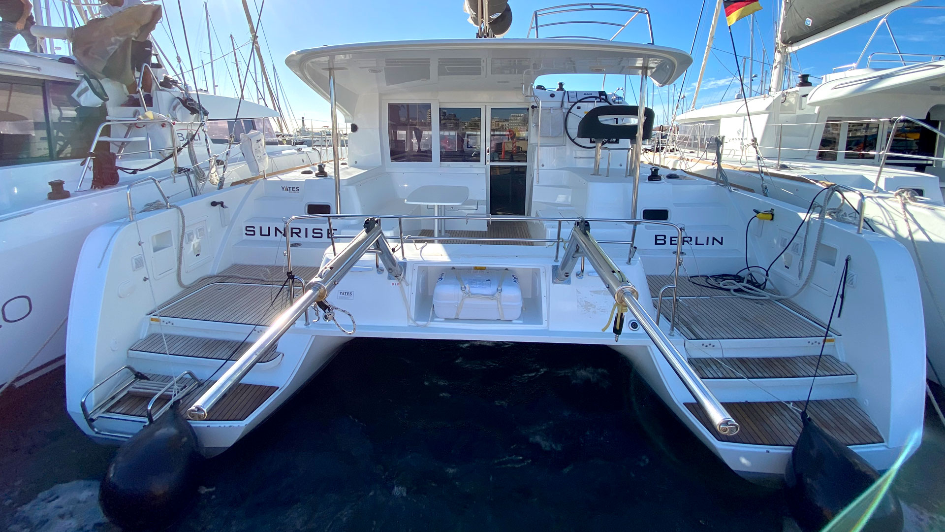 Lagoon 40 — photo 7