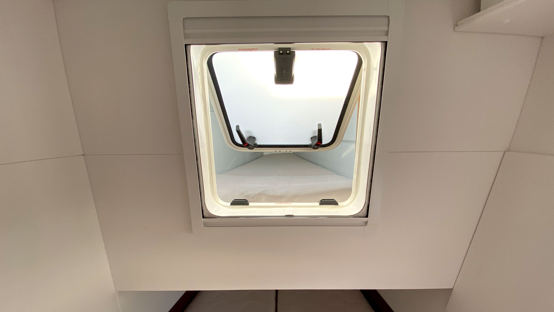 Lagoon 40 — photo 28