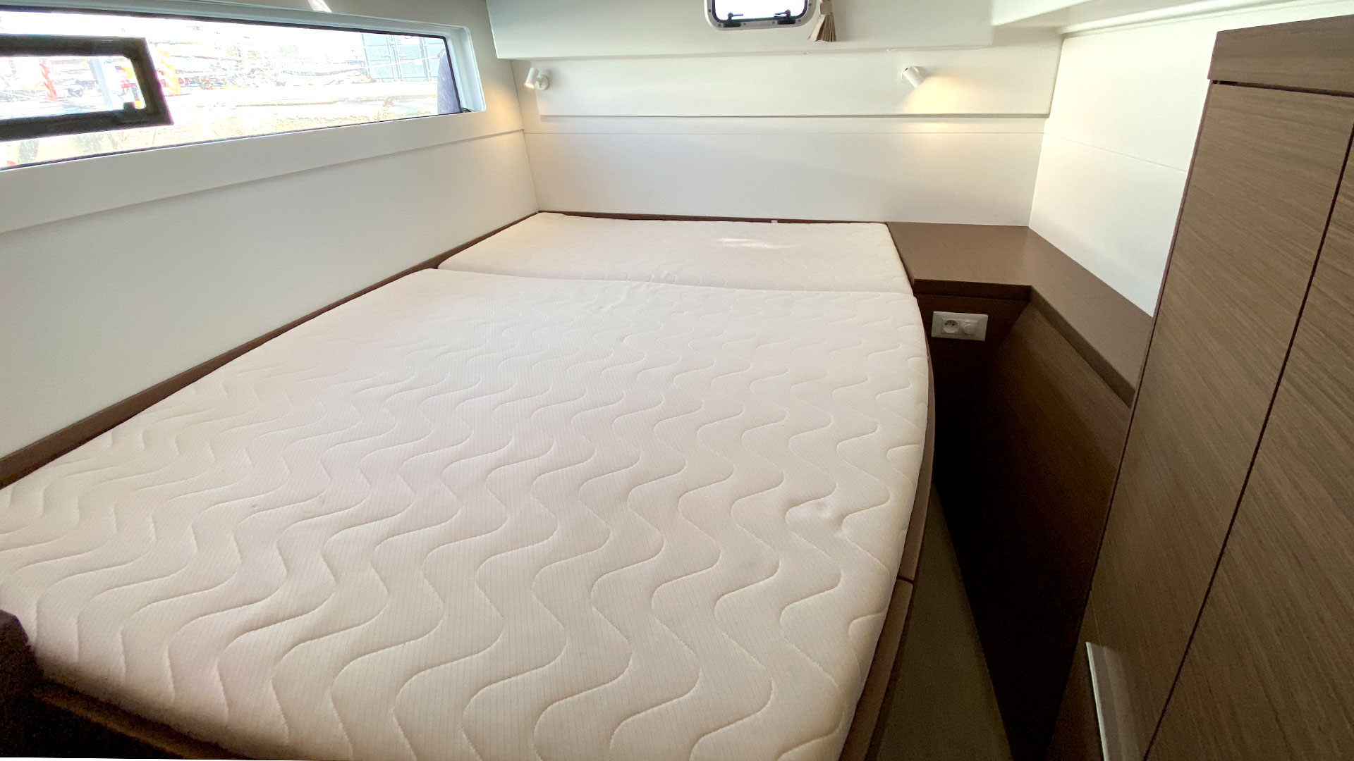 Lagoon 40 — photo 21