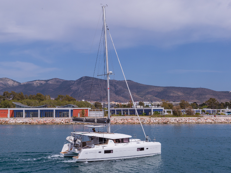 Lagoon 42 — photo 1