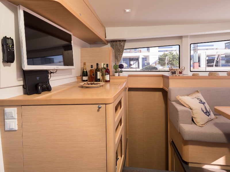 Lagoon 42 — photo 20