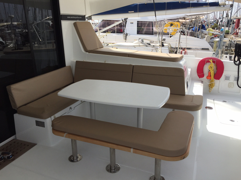 Lagoon 42 — photo 11