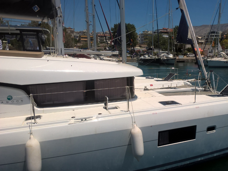Lagoon 42 — photo 17
