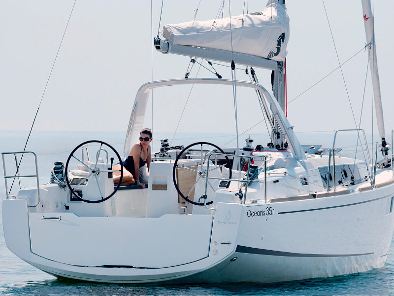 OCEANIS 35.1 - 2019 — photo 1