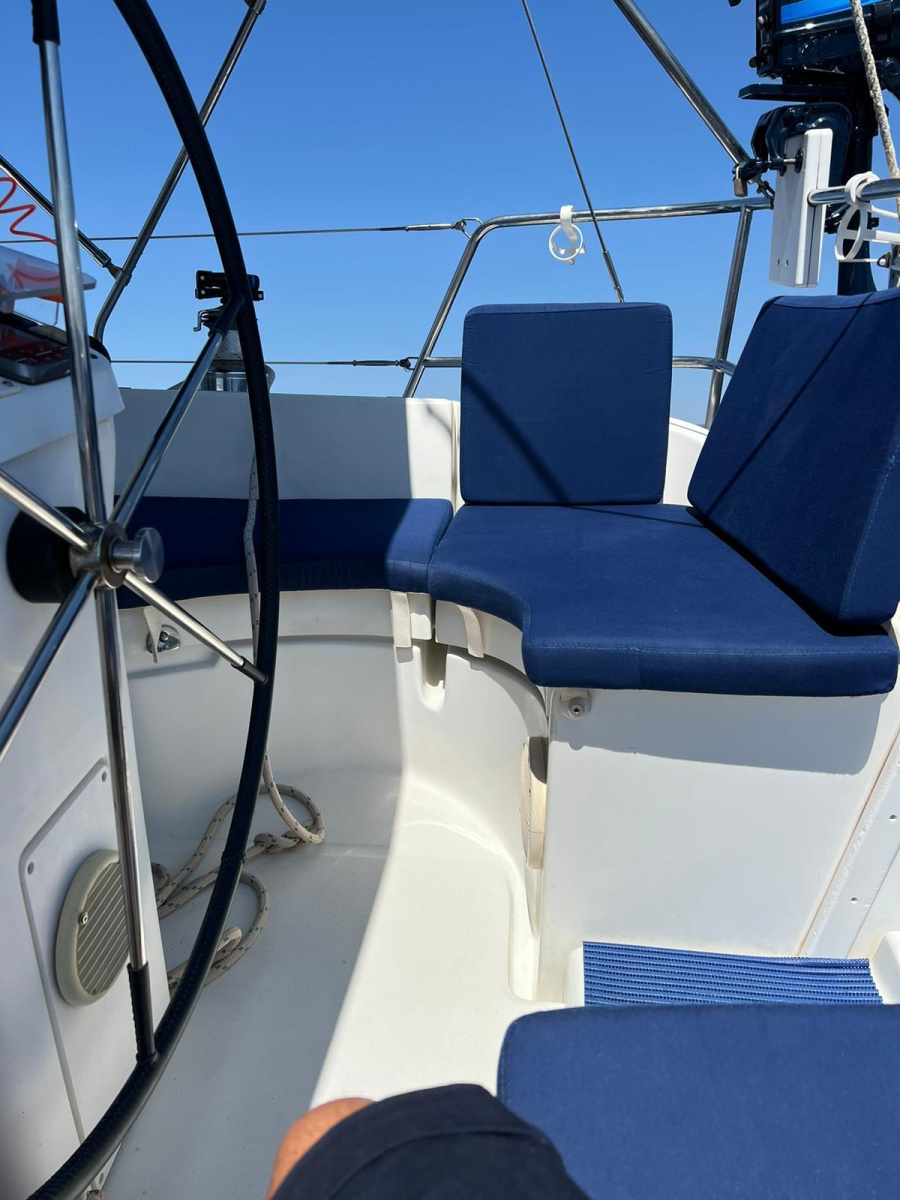 OCEANIS 361 CLIPPER — photo 12