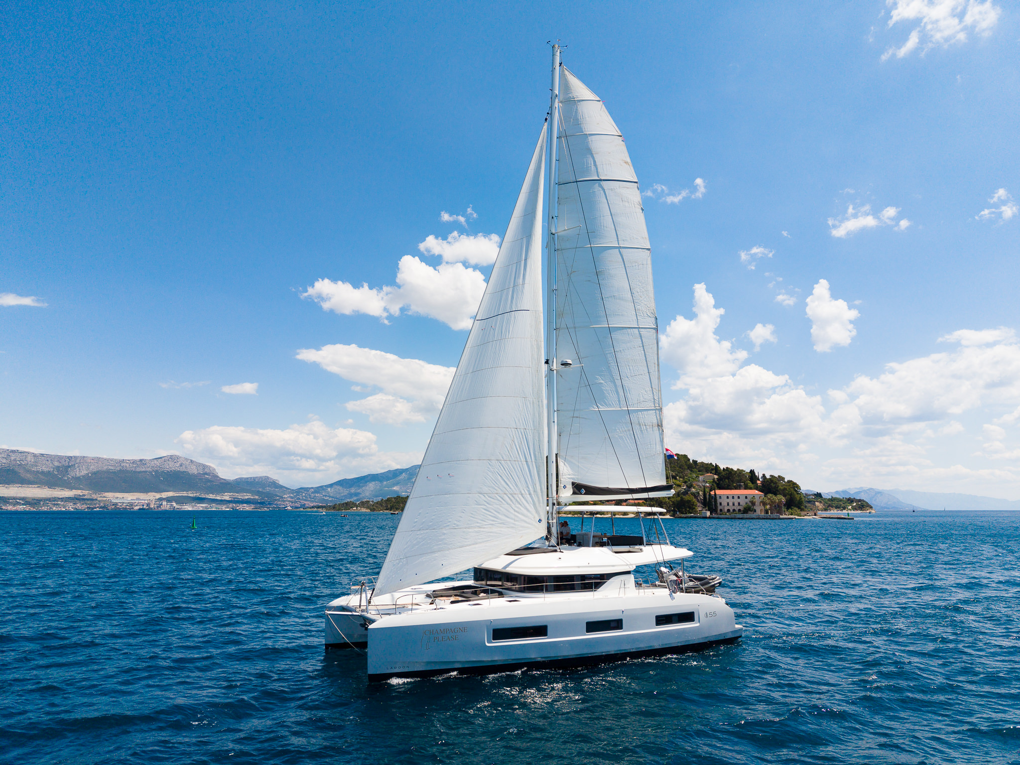 Lagoon 55 — photo 11