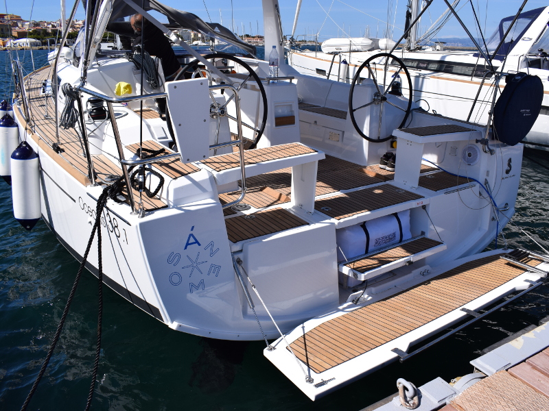 Oceanis 38 — photo 3