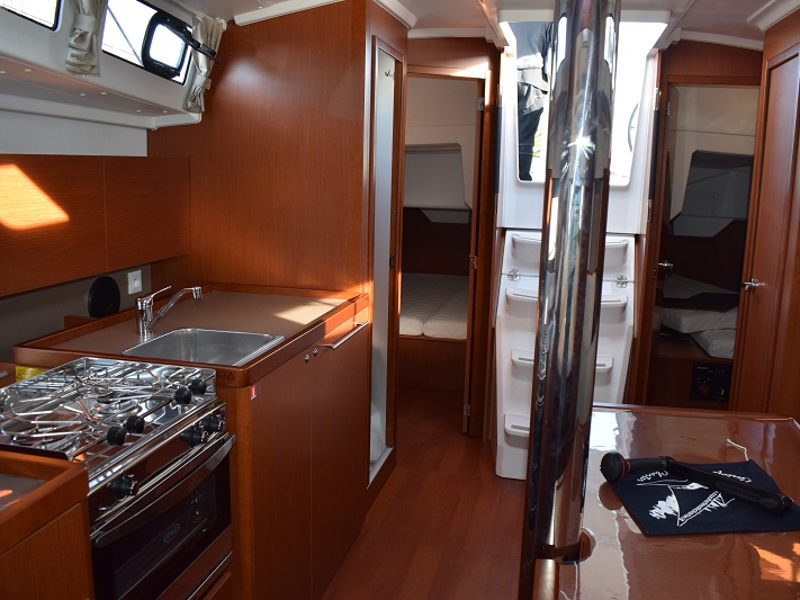 Oceanis 38 — photo 2