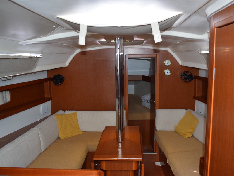 Oceanis 34 — photo 2