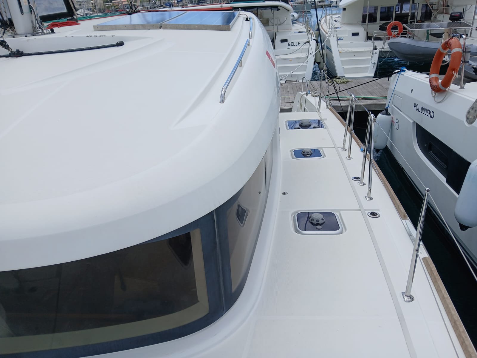 Lagoon 42 — photo 2
