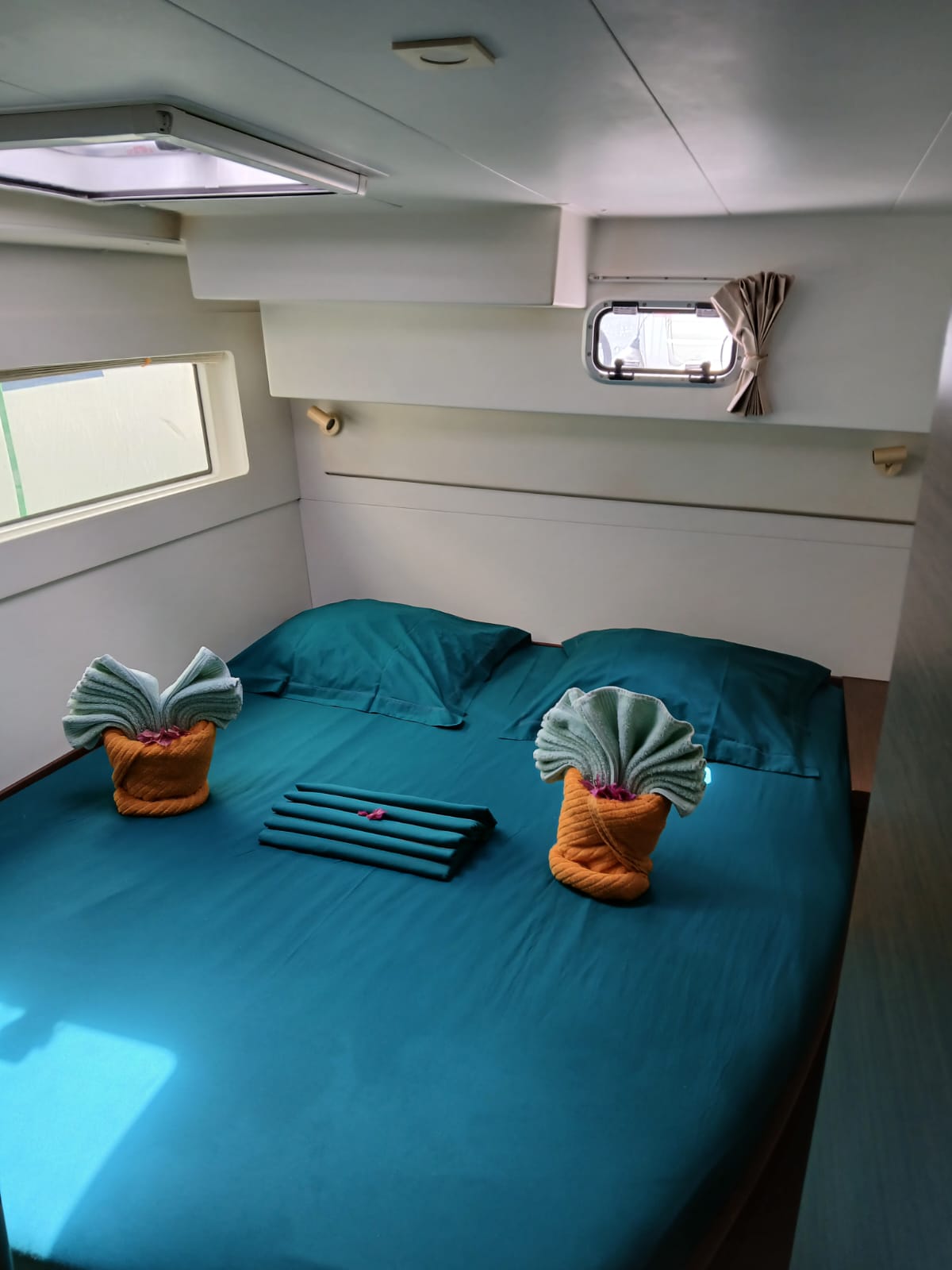 Lagoon 42 — photo 29