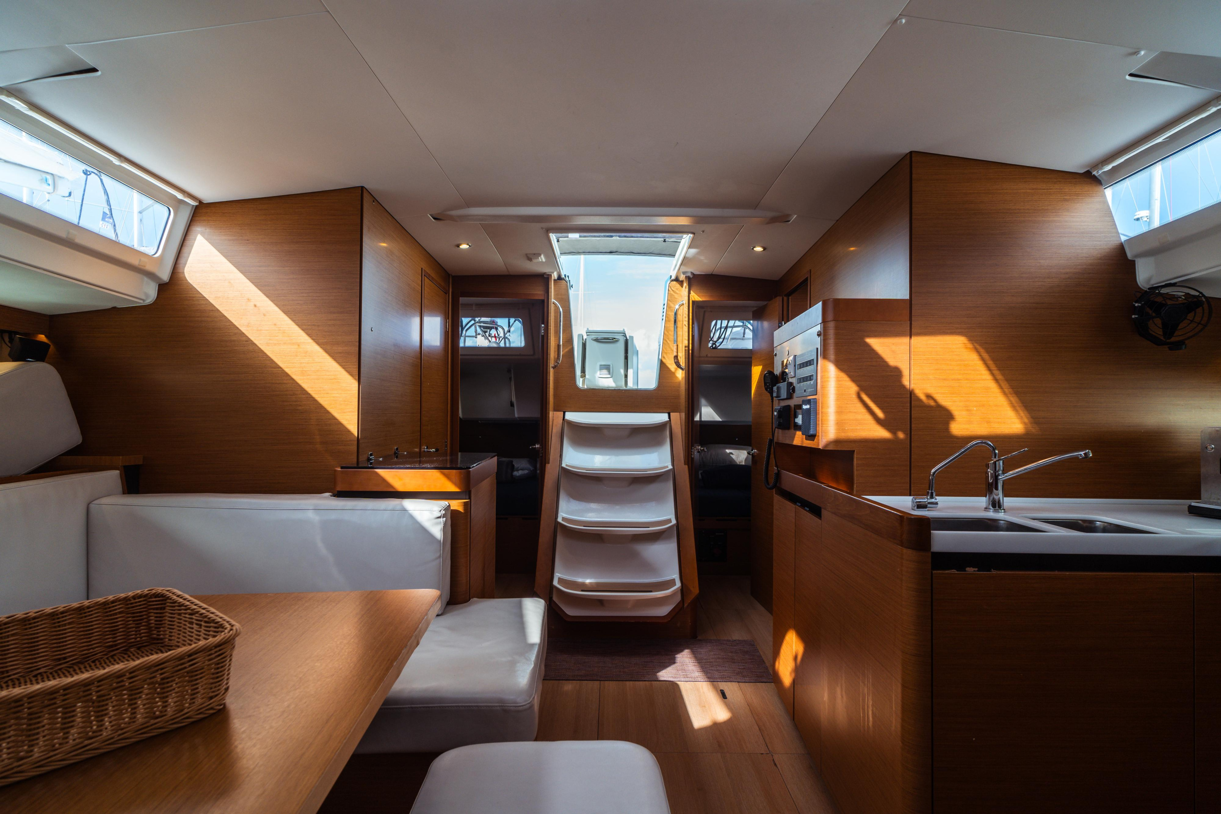 Sun Odyssey 490 — photo 4