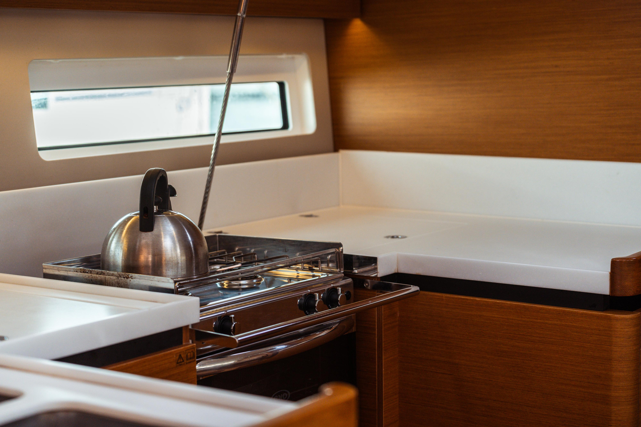 Sun Odyssey 490 — photo 11