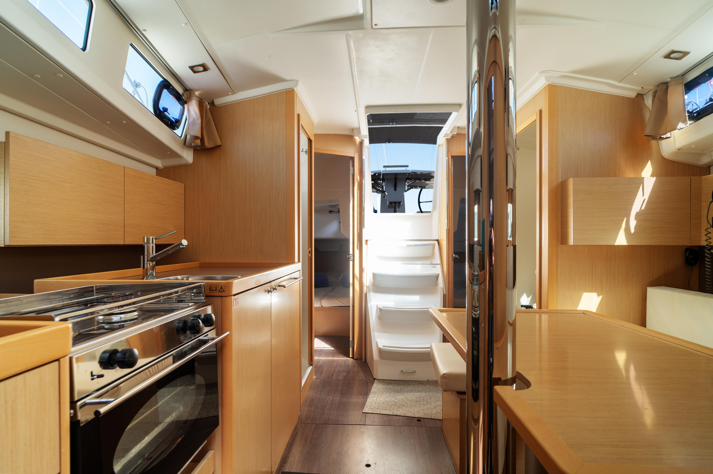Oceanis 38 — photo 2