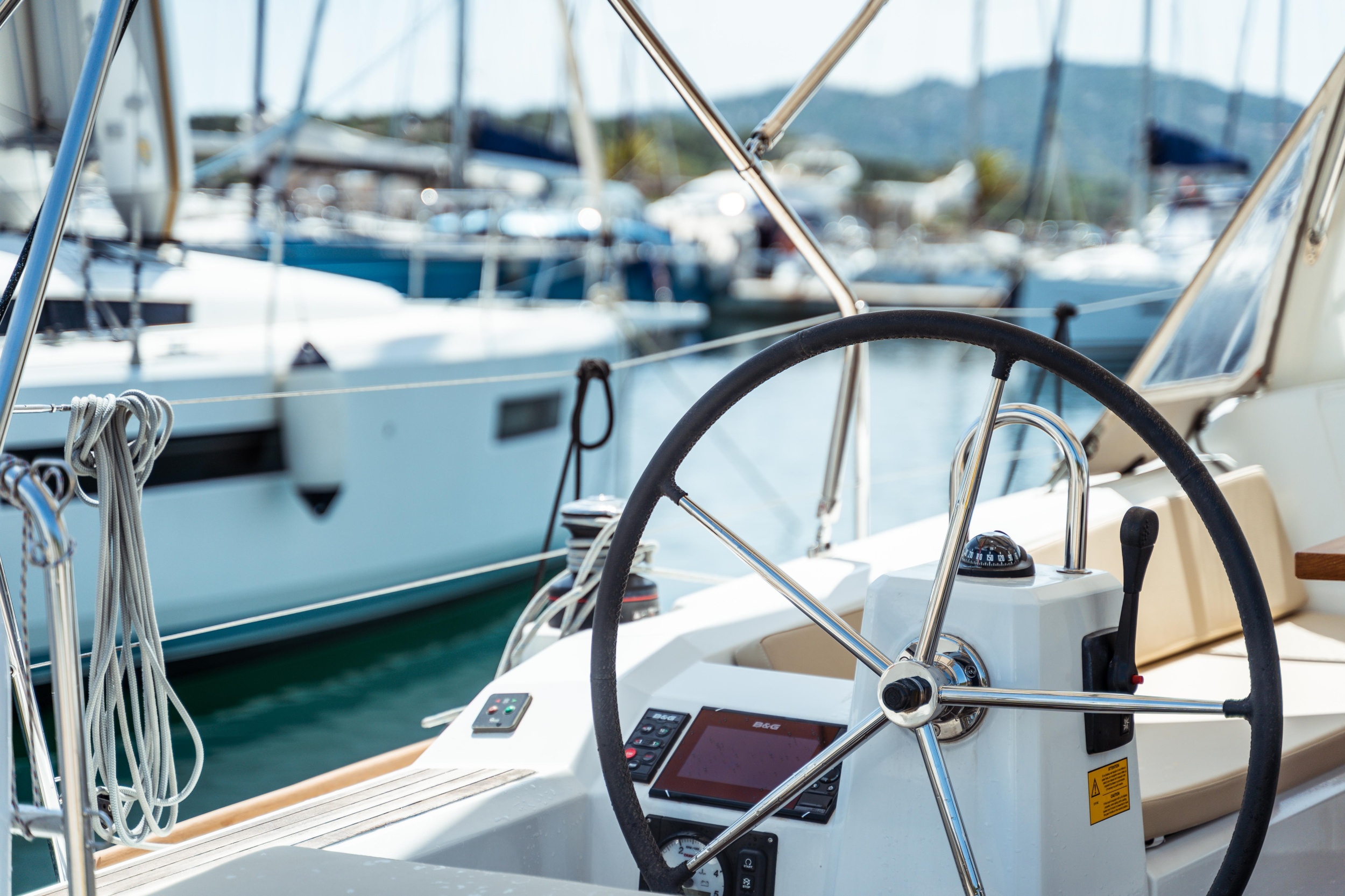 Oceanis 38 — photo 11