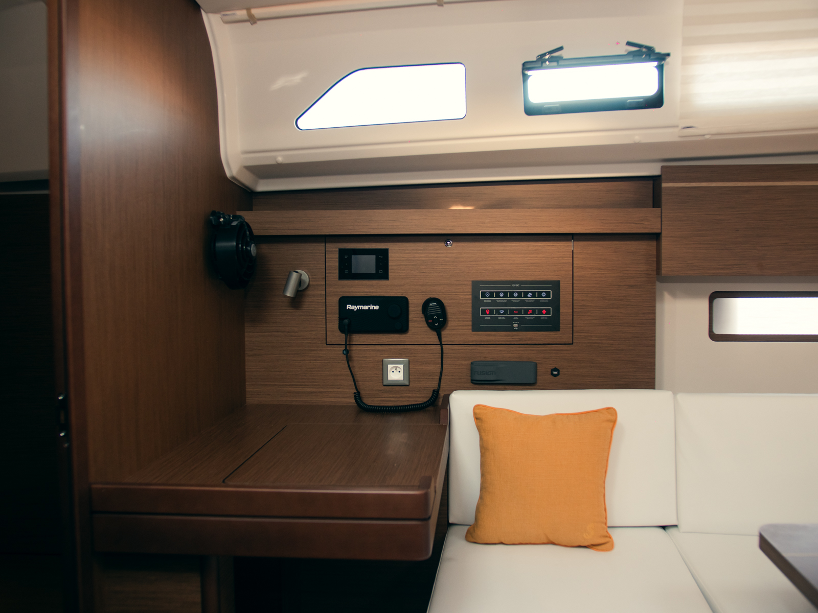 Oceanis 40.1 — photo 8