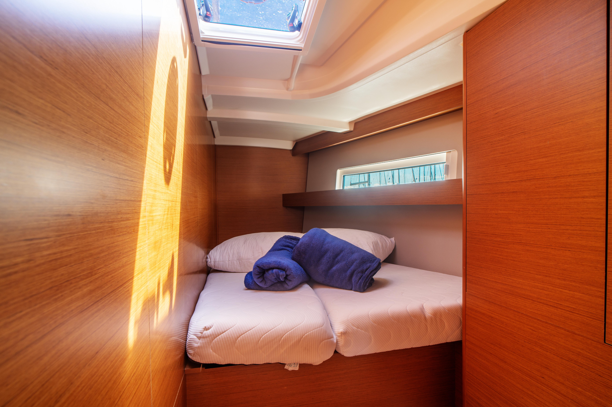 Sun Odyssey 440 — photo 16