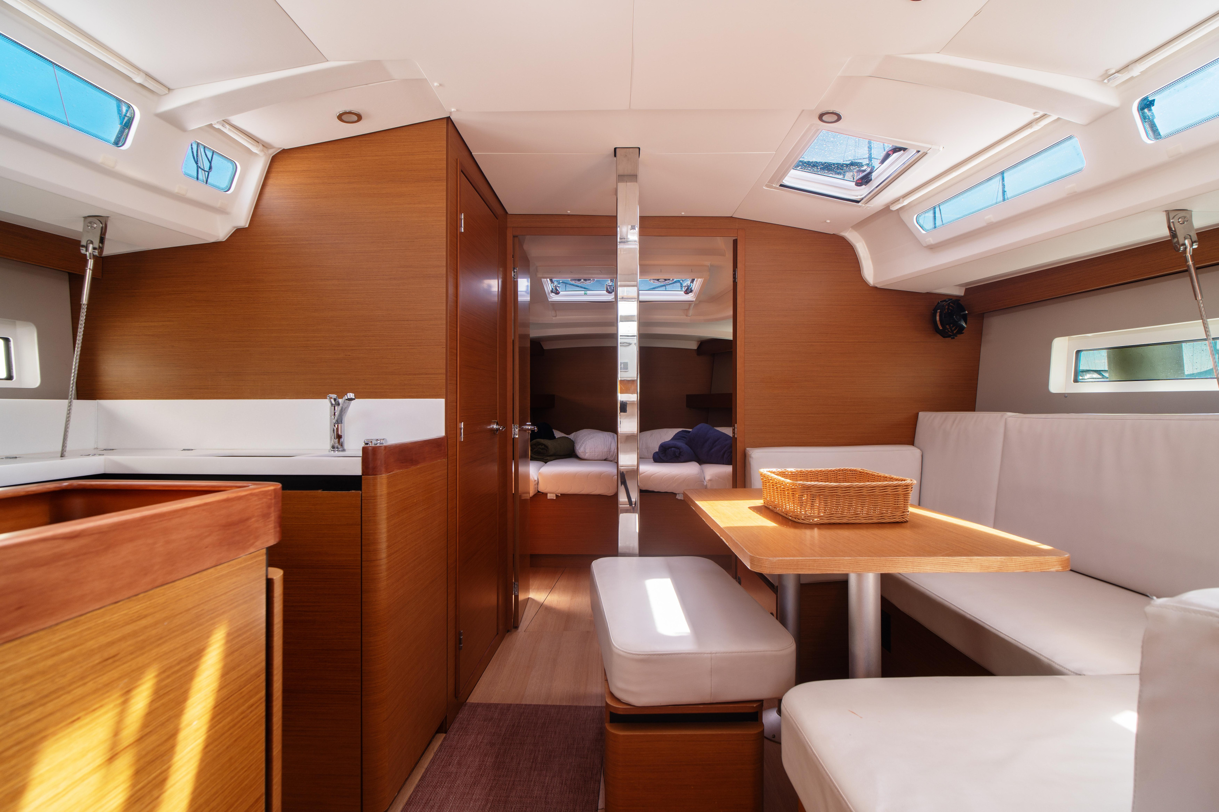 Sun Odyssey 440 — photo 2