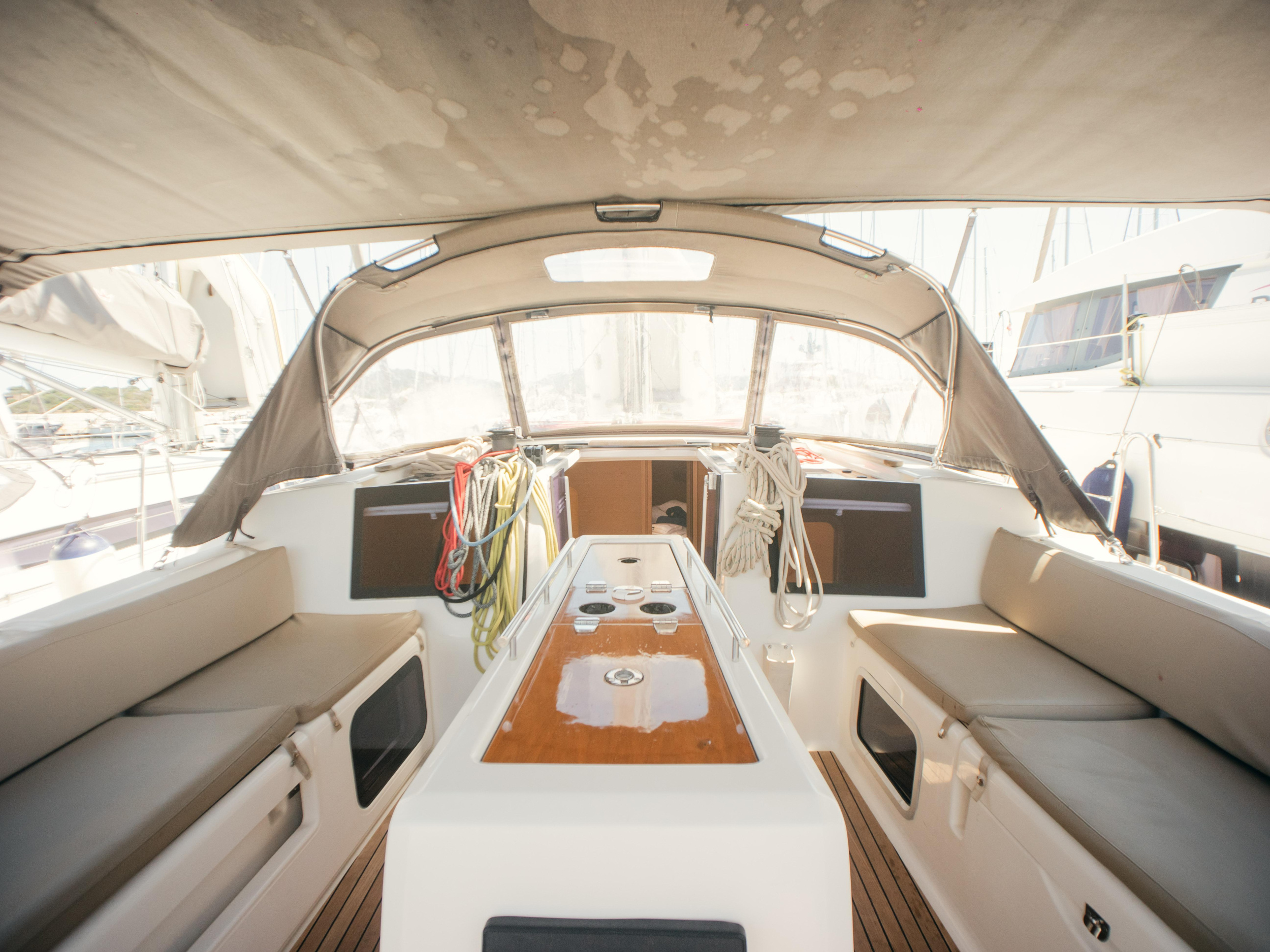 Dufour 460 Grand Large — photo 4