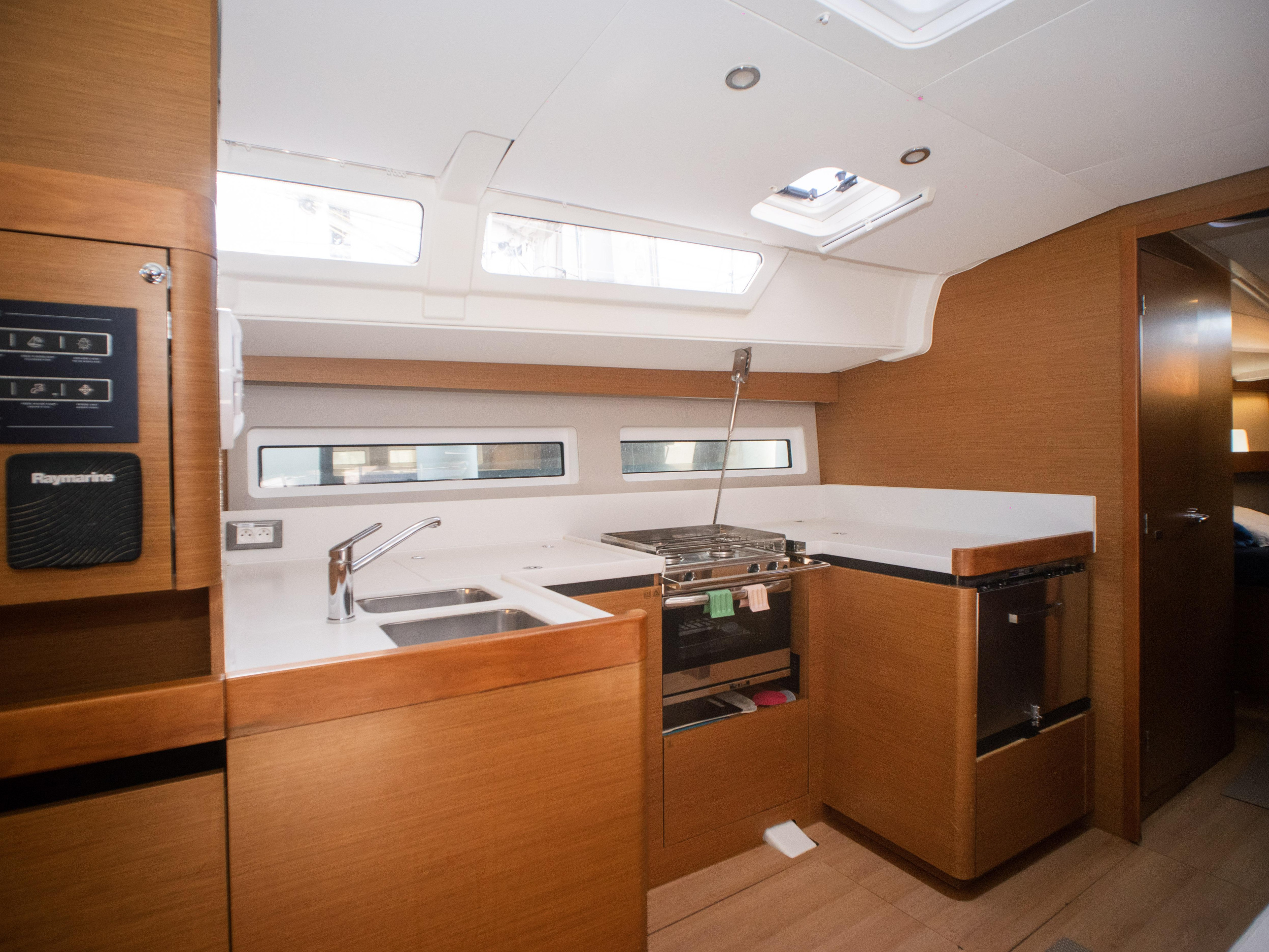 Sun Odyssey 490 — photo 3