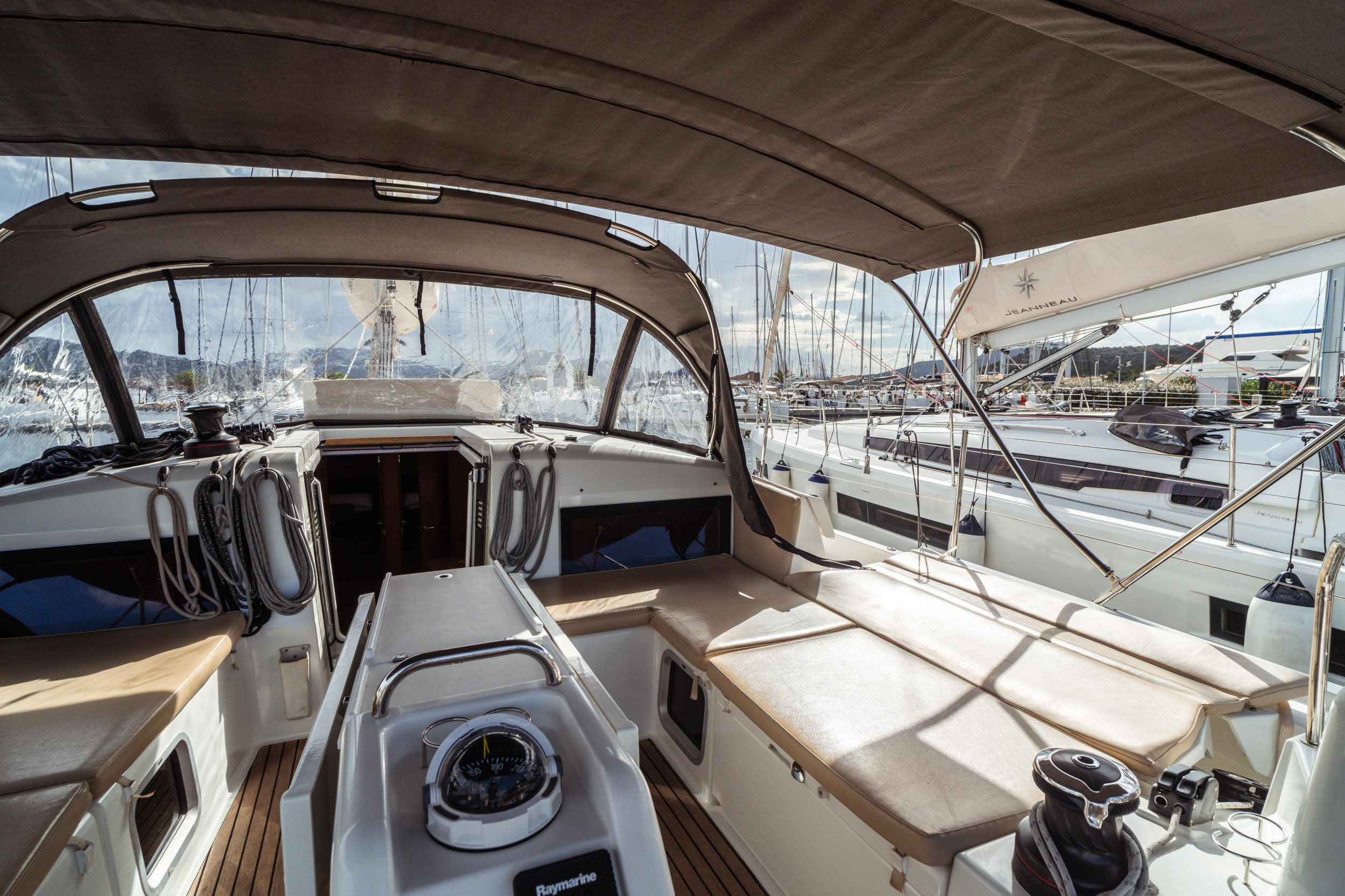 Sun Odyssey 490 — photo 8