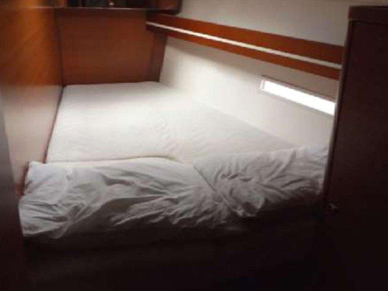 Dufour 450 GL — photo 21