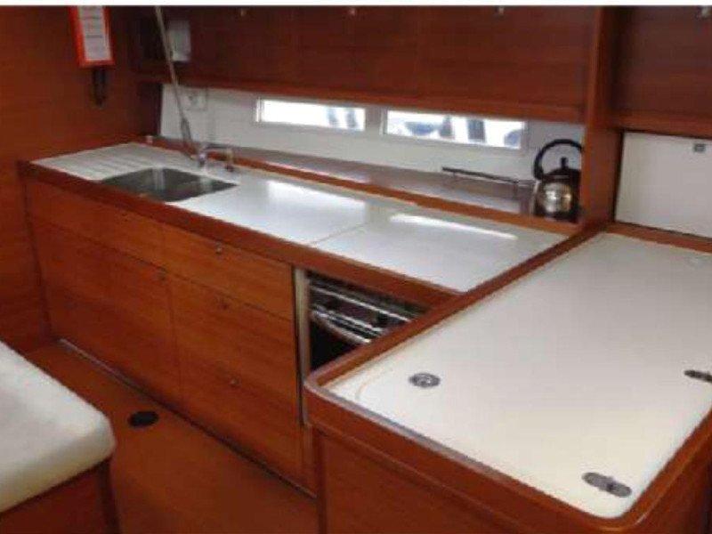 Dufour 450 GL — photo 9