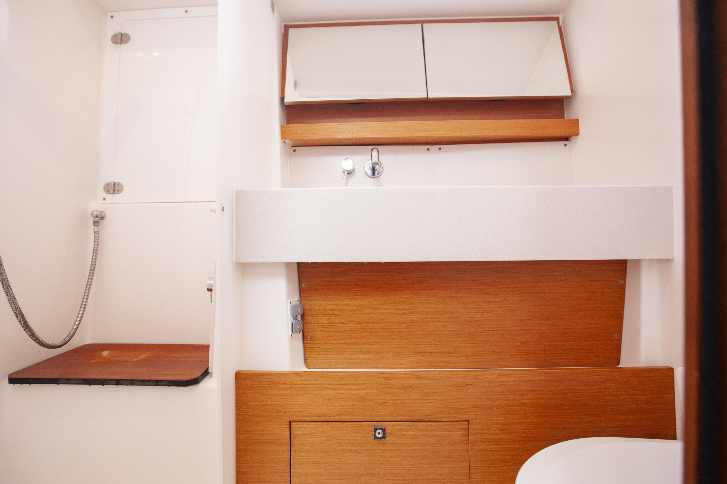 Dufour 470 — photo 17
