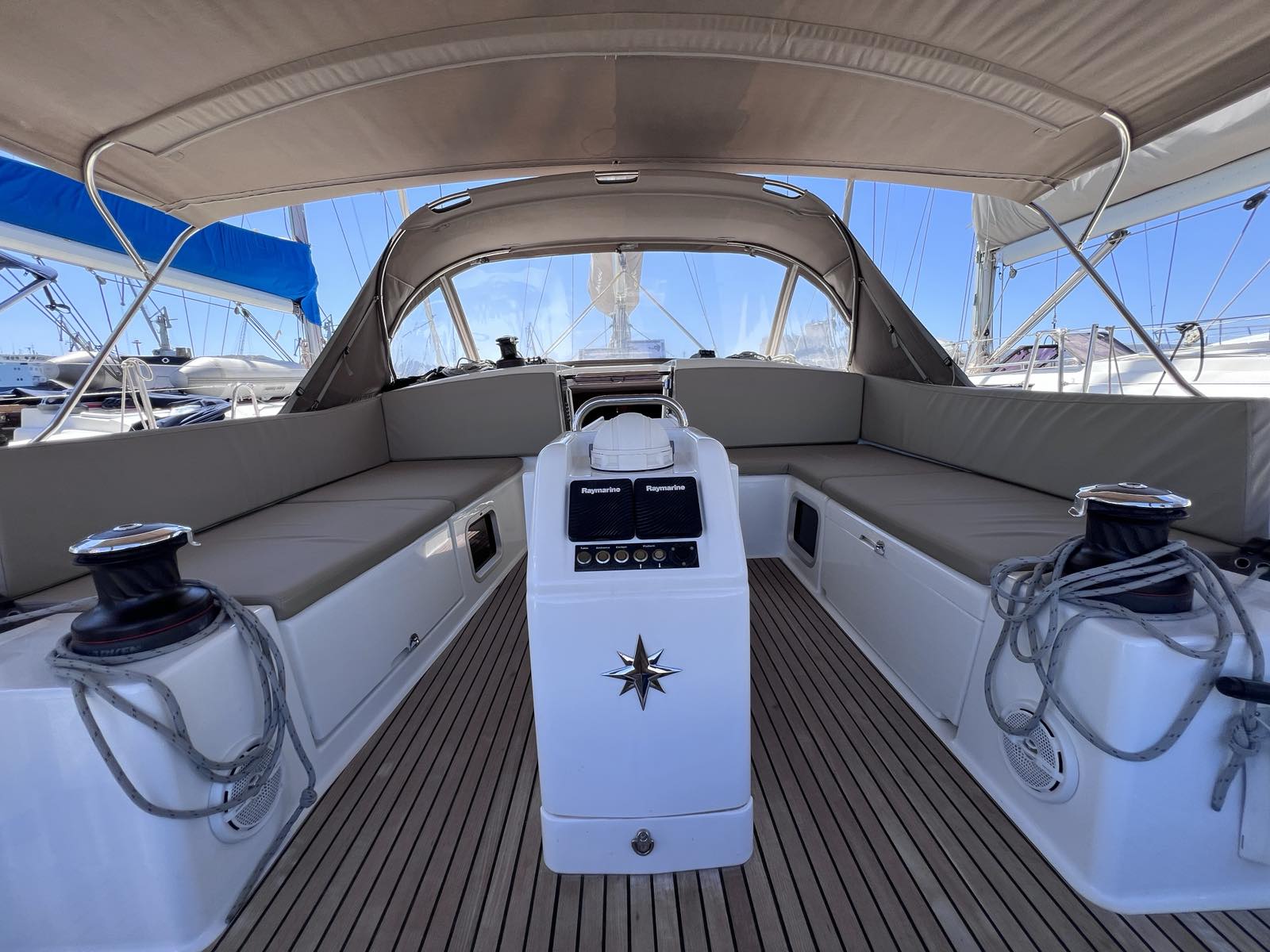Sun Odyssey 490 — photo 8