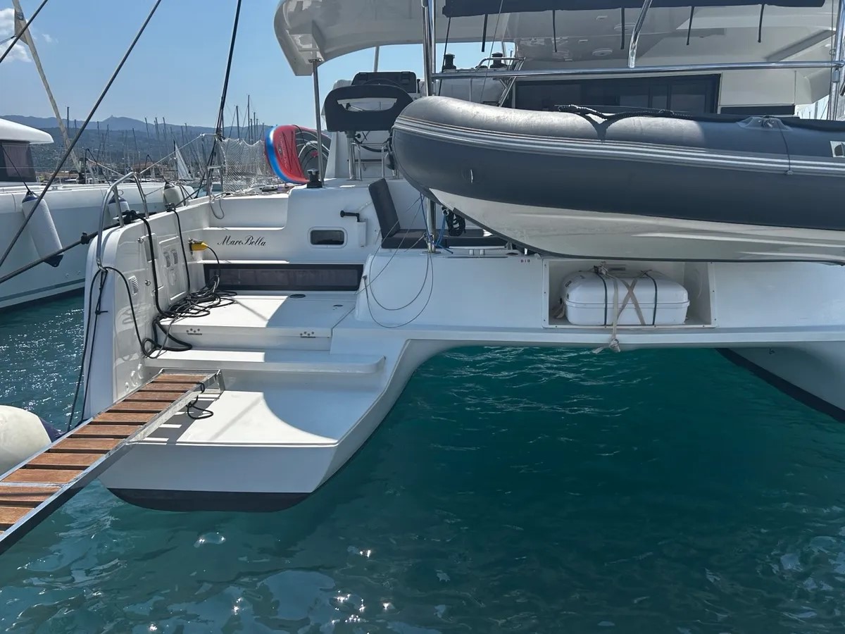 Lagoon 42 — photo 1