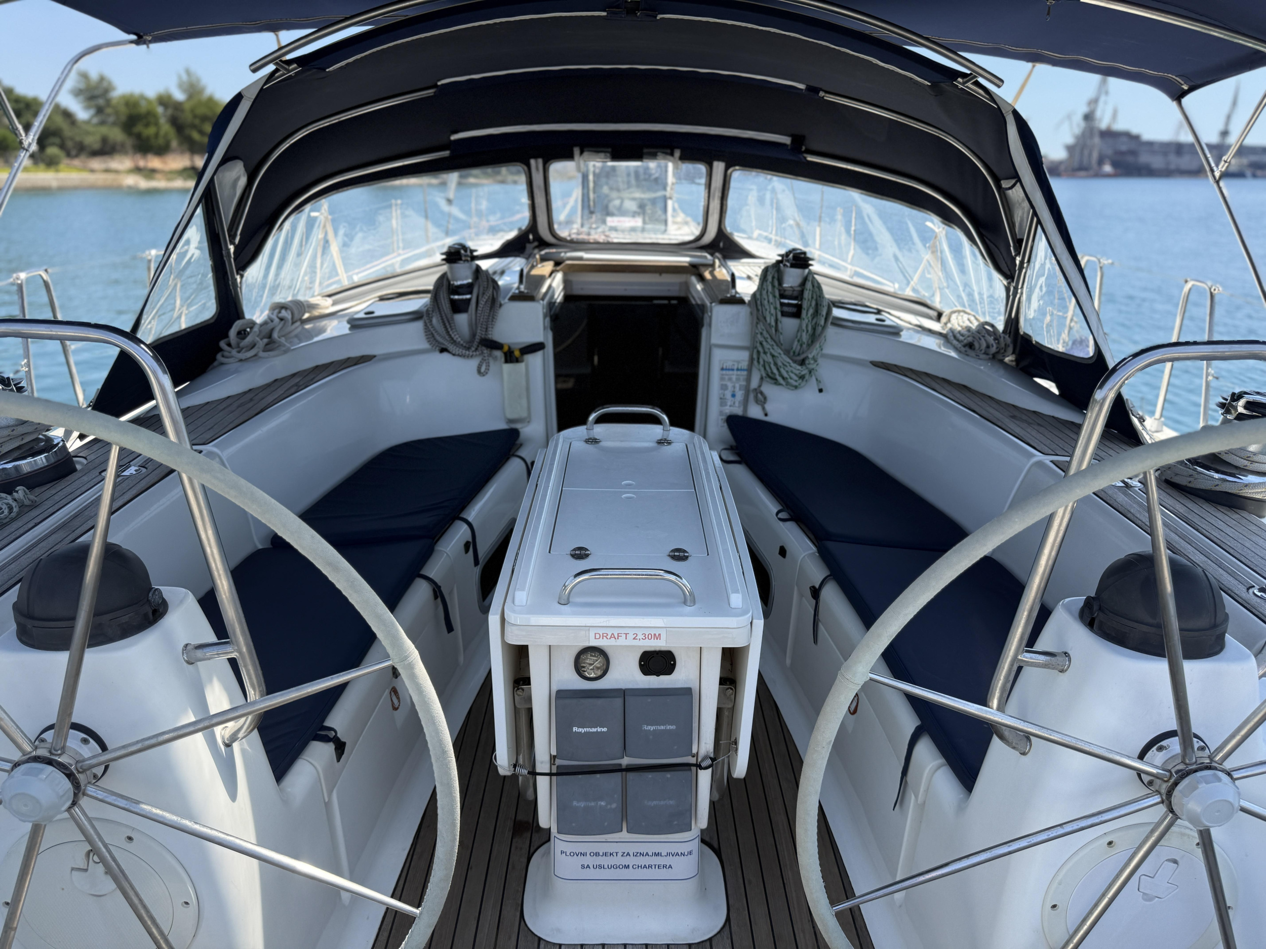 Bavaria 49 — photo 15