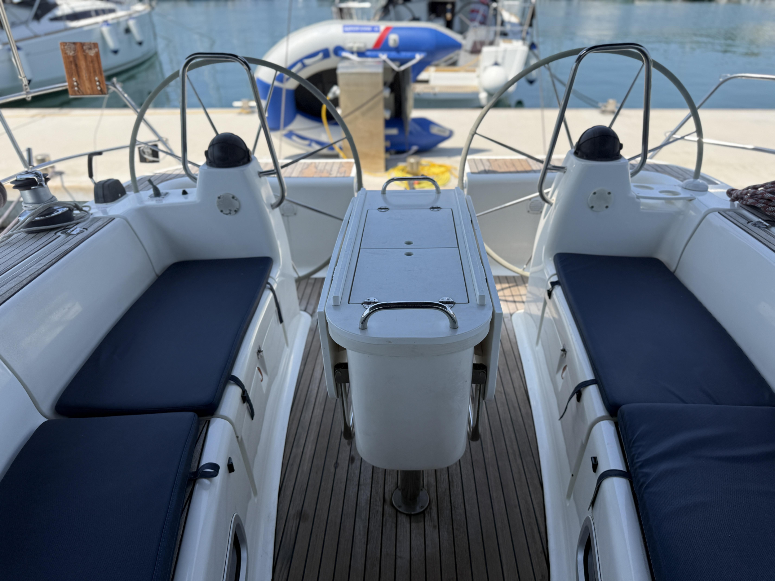 Bavaria 49 — photo 3