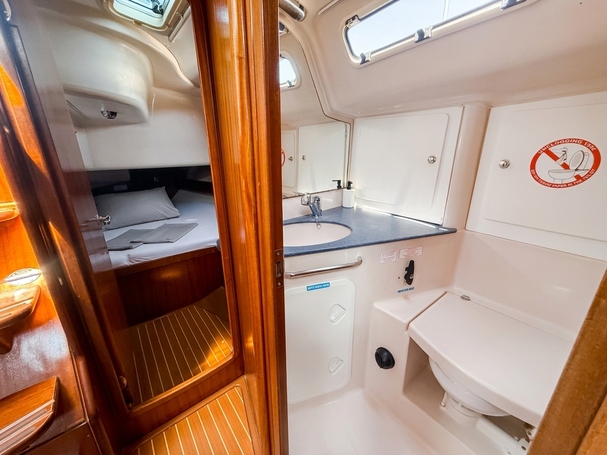 Bavaria 49 — photo 2
