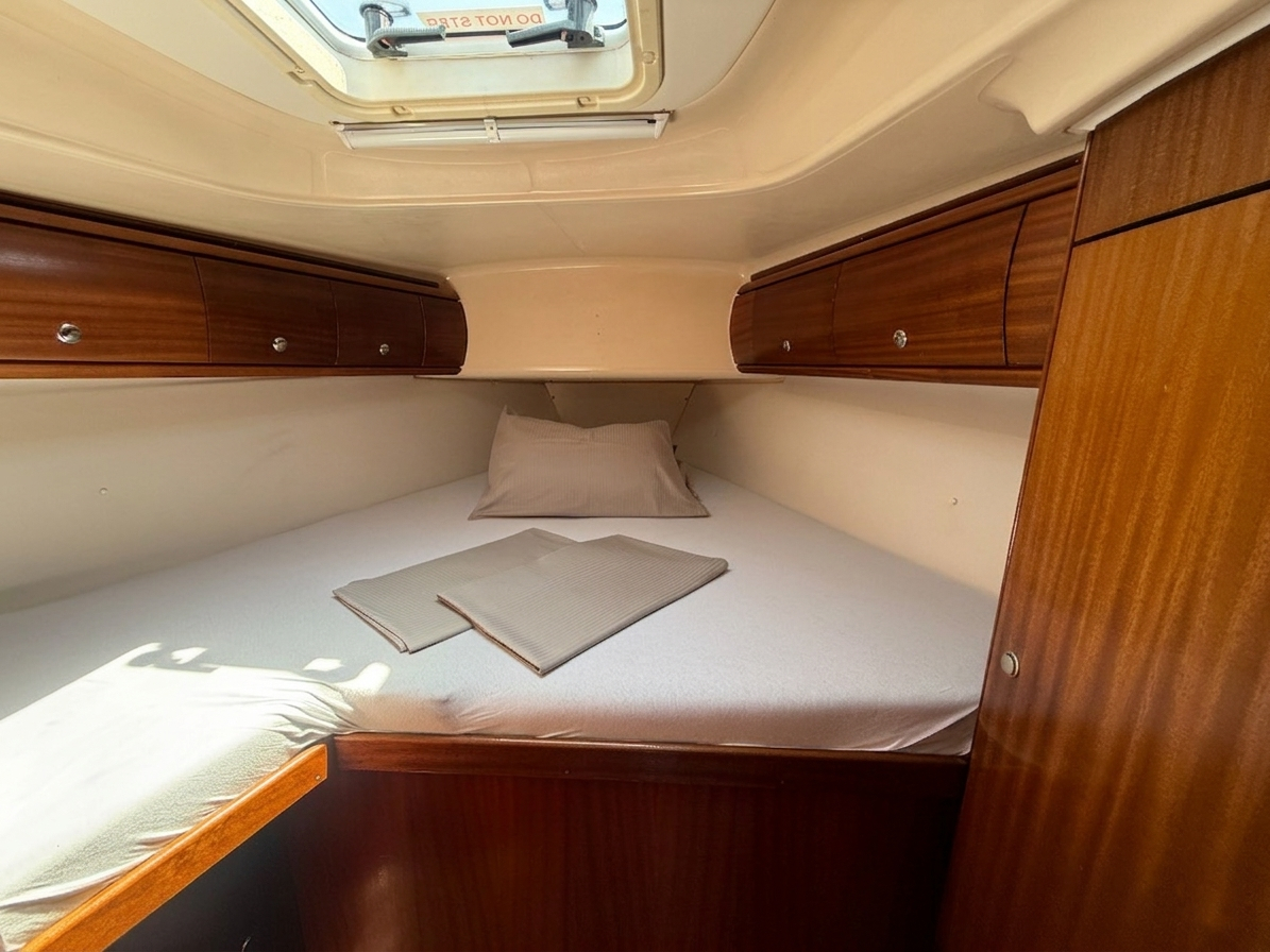 Bavaria 49 — photo 16