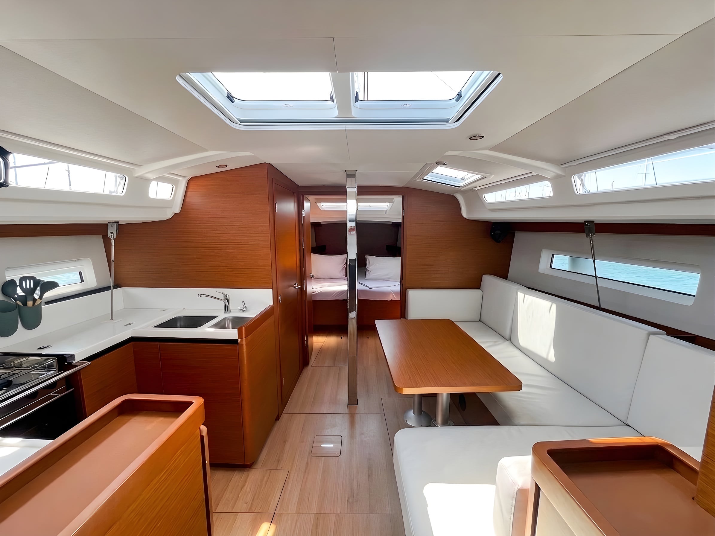 Sun Odyssey 440 — photo 8