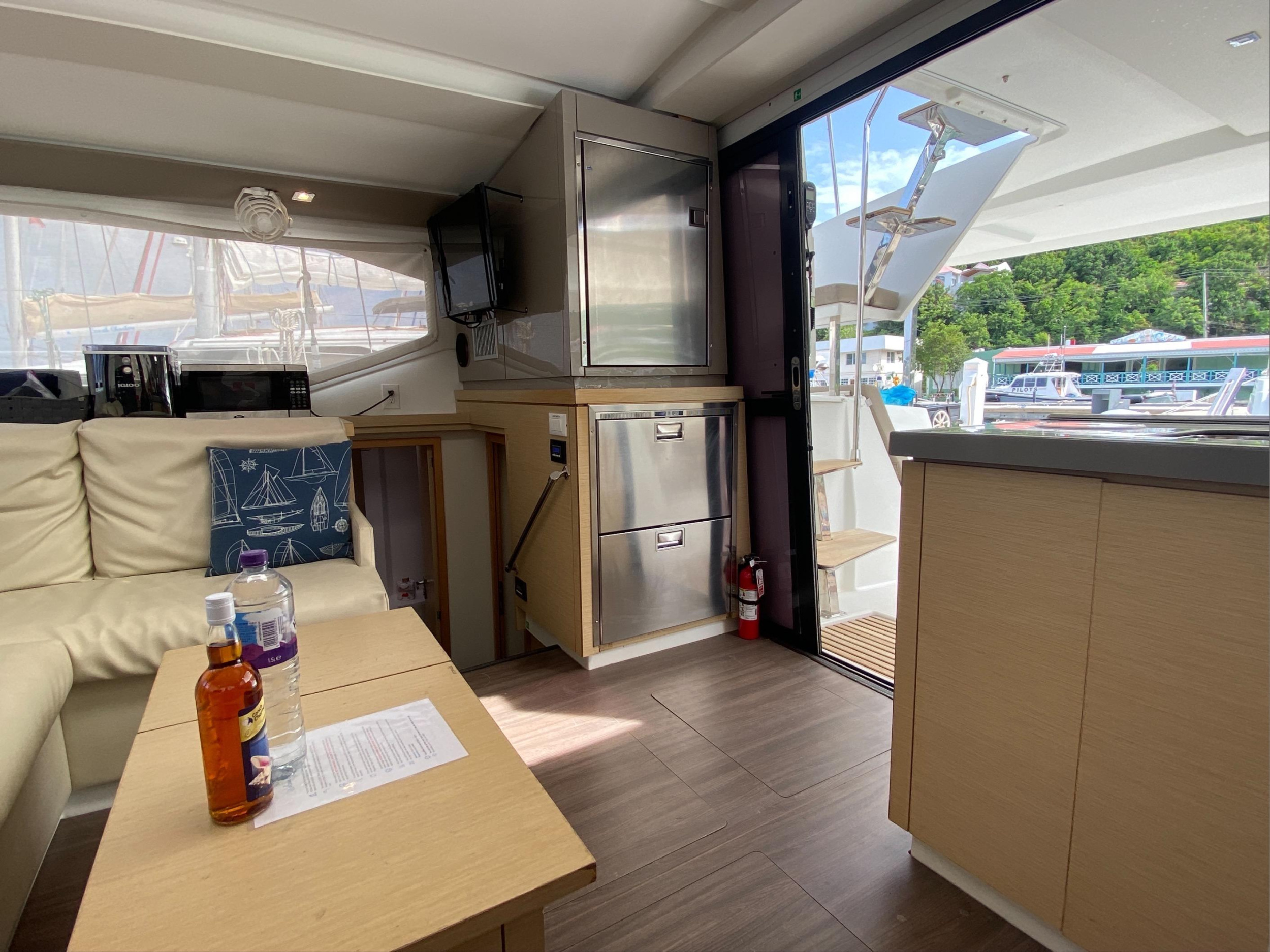 Fountaine Pajot Lucia 40 — photo 3