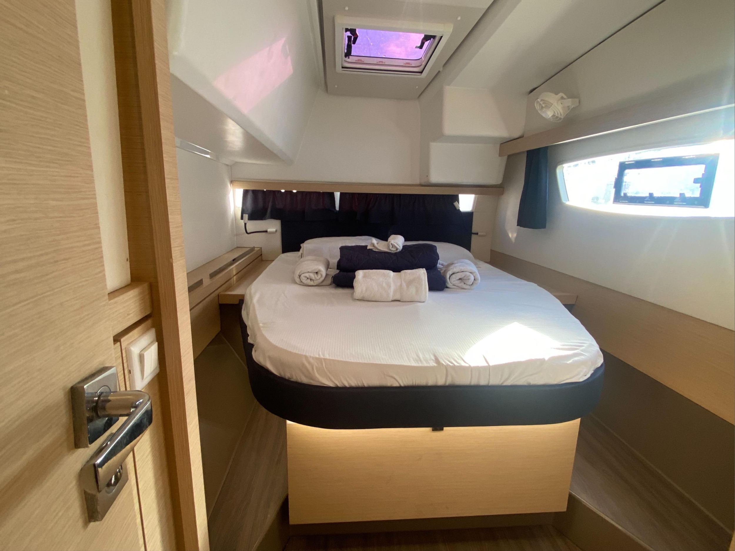 Fountaine Pajot Lucia 40 — photo 9
