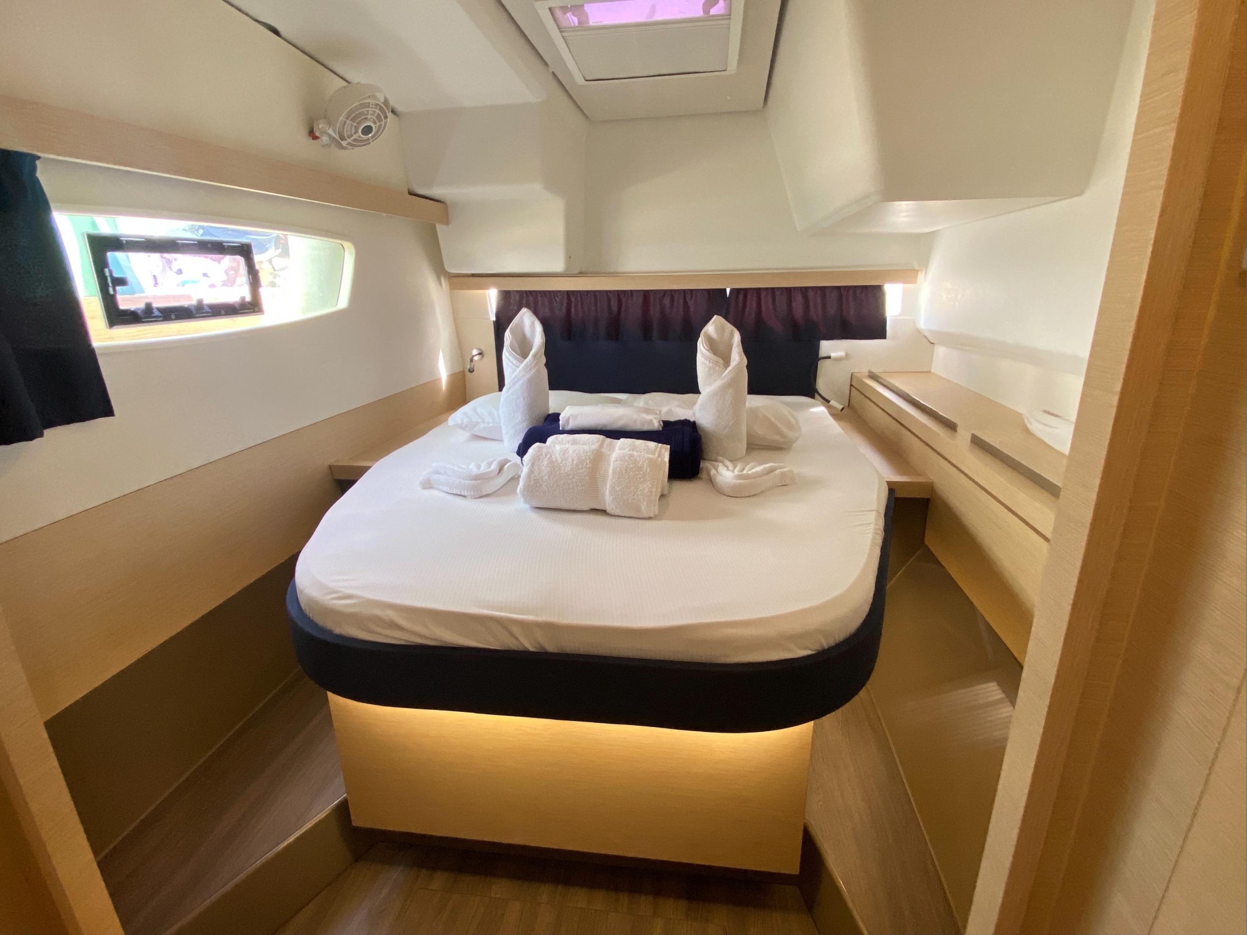 Fountaine Pajot Lucia 40 — photo 27