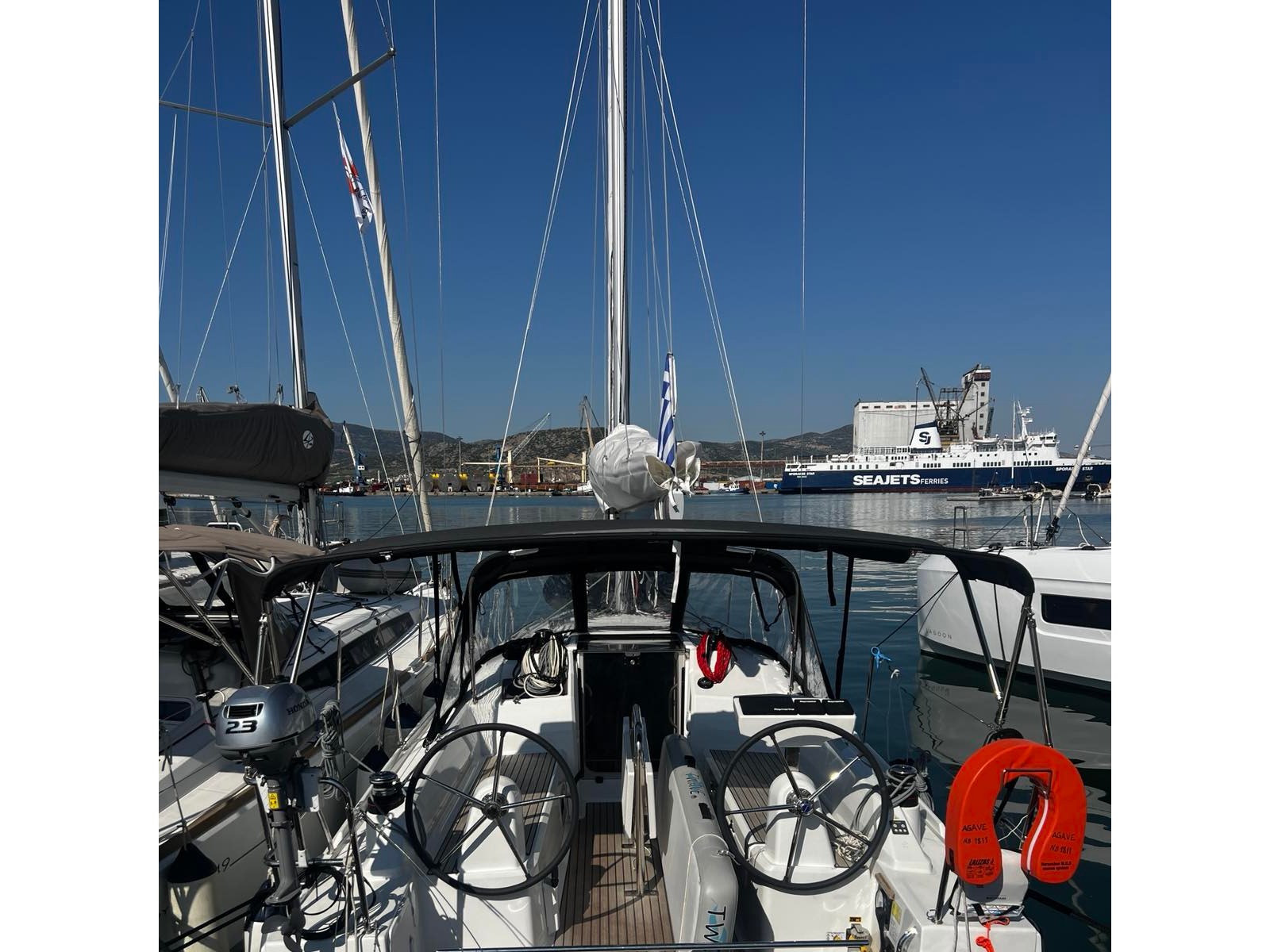 Oceanis 30.1 — photo 1