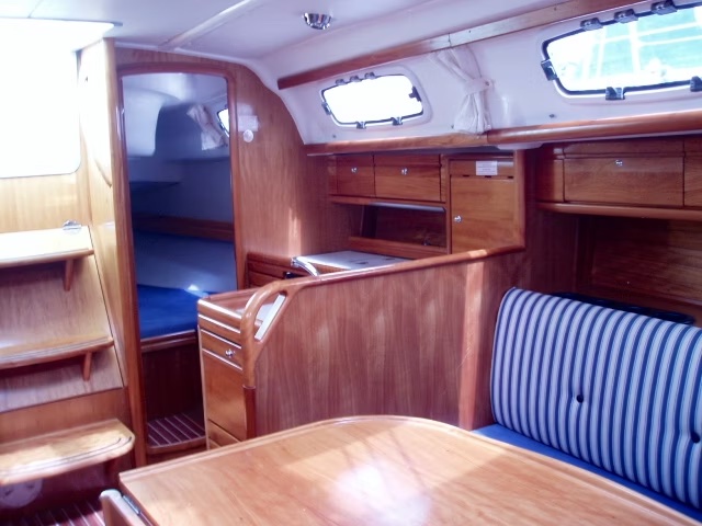 Bavaria 33 Cruiser — photo 3