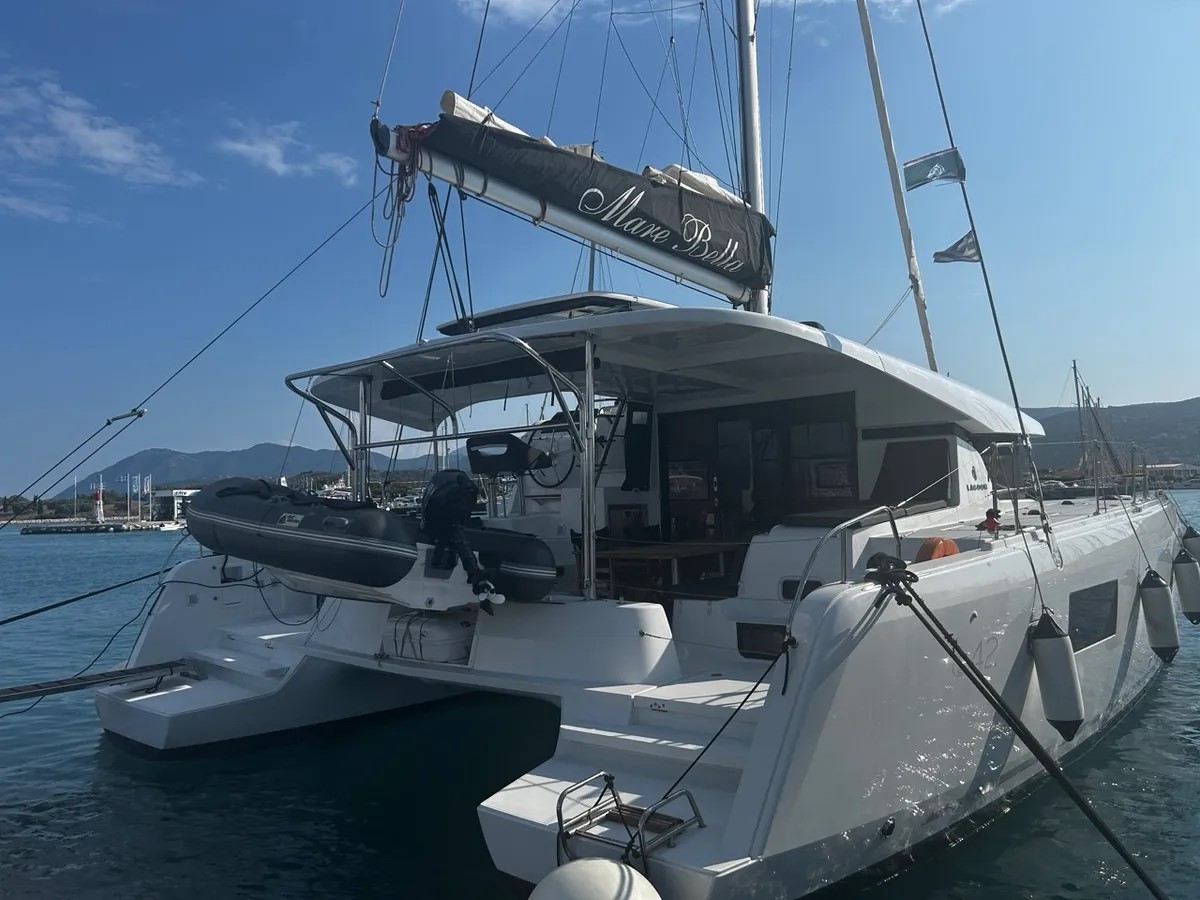 Lagoon 42 — photo 25