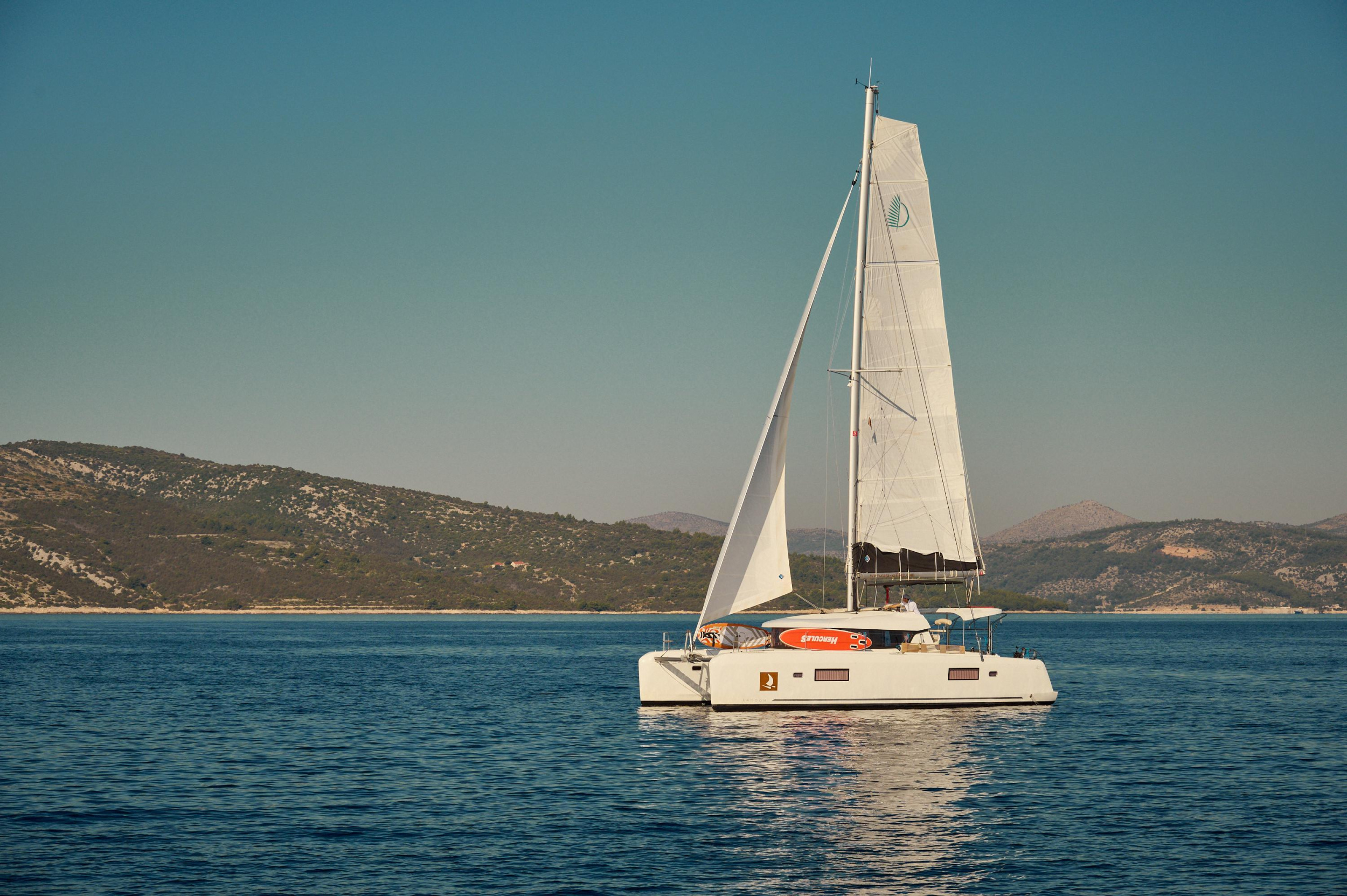 Lagoon 42 — photo 11
