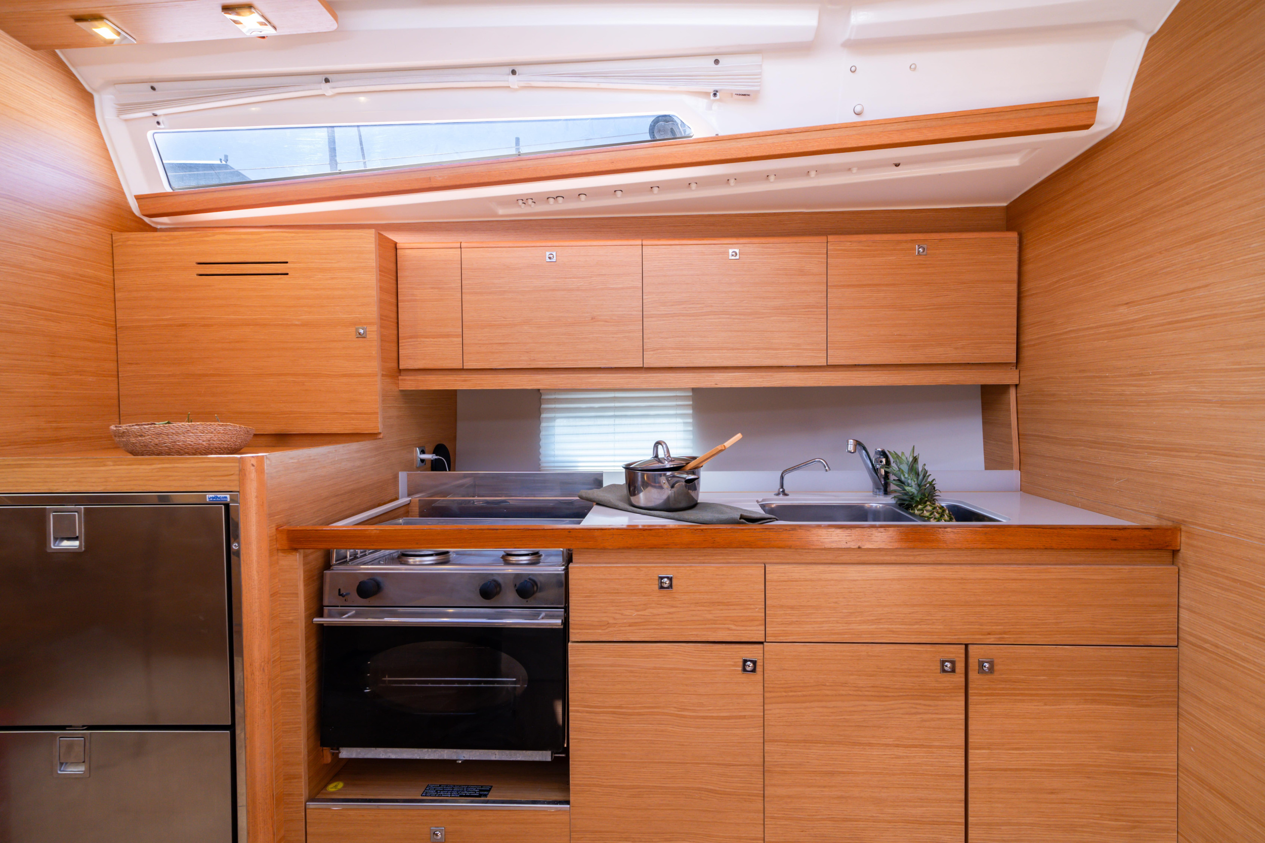 Dufour 390 Grand Large — photo 3