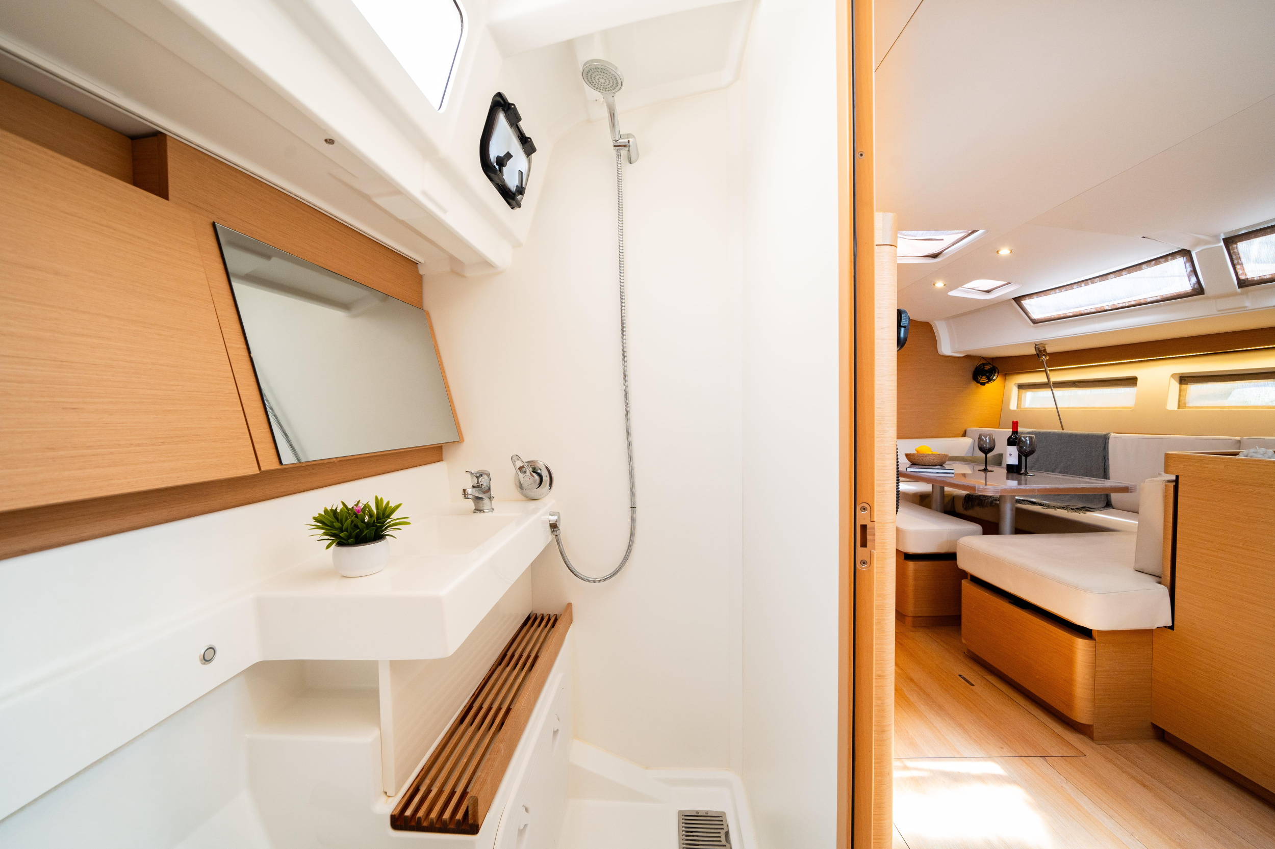 Sun Odyssey 490 4 cabins — photo 8