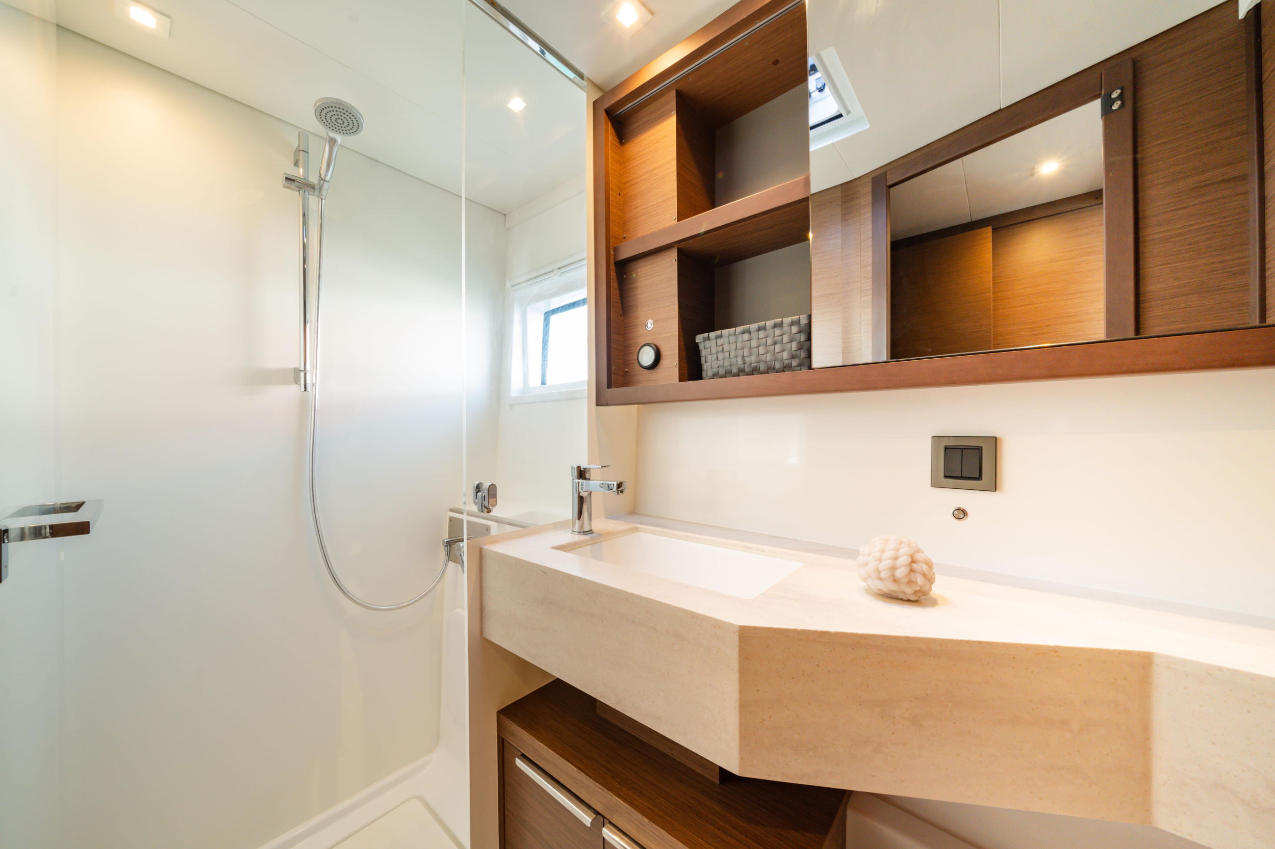 Lagoon 46 — photo 12