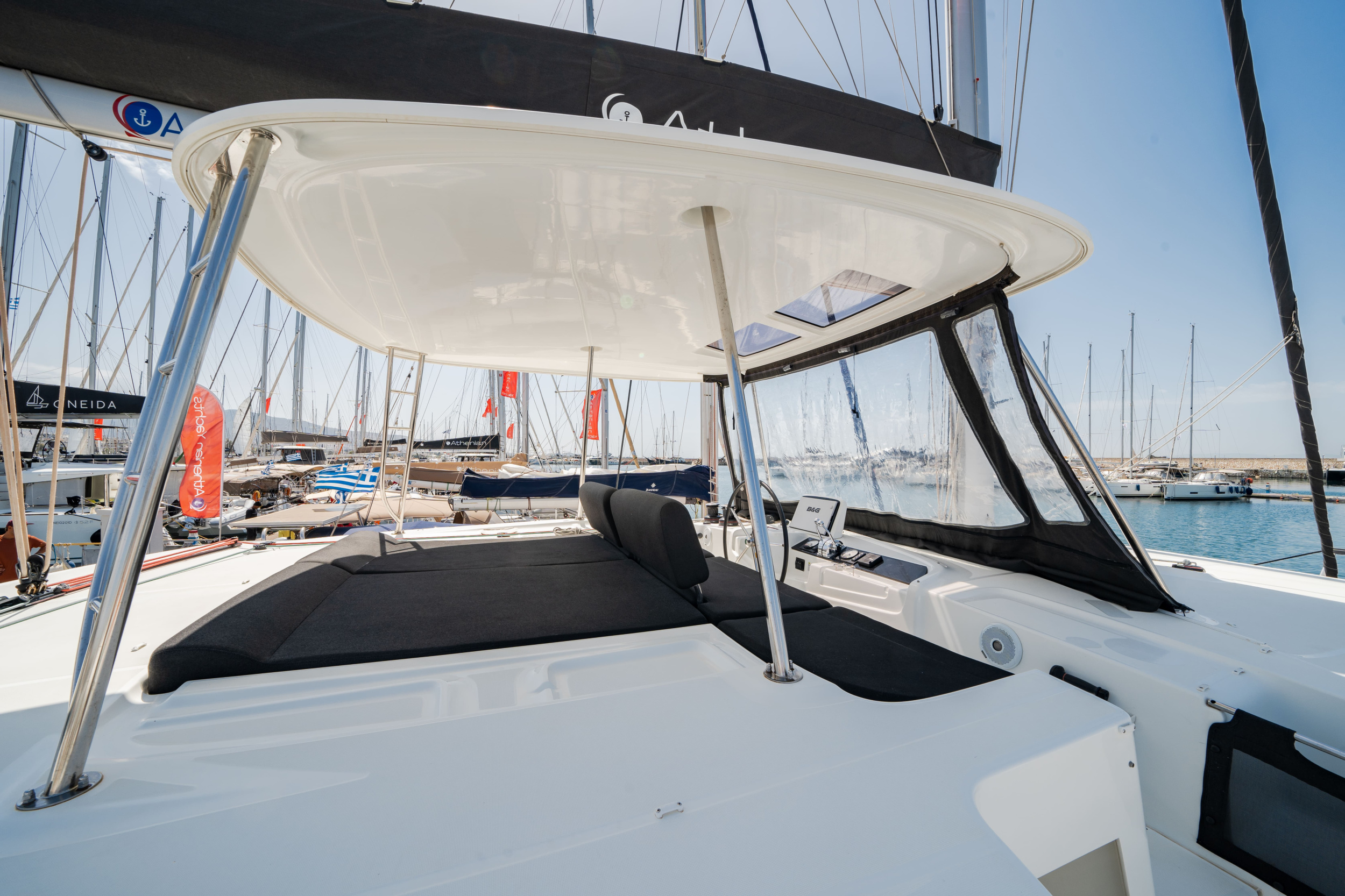 Lagoon 46 — photo 8